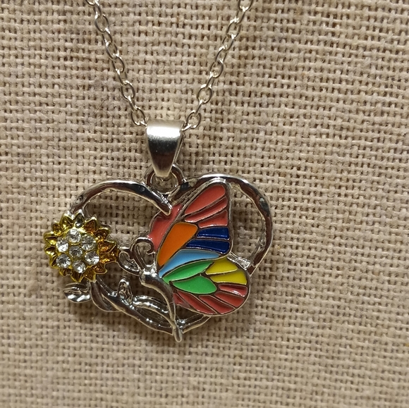 Clearance Necklace - Picture 2 of 2